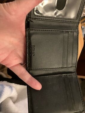 Relic Black Leather Men’s Bi-Fold Card & ID Wallet